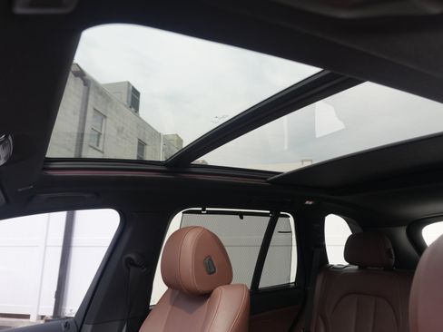 Used 2019 BMW X5 xDrive40i w/ M Sport Package AWD/4WD image 24