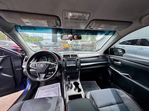 Used 2015 Toyota Camry SE FWD image 18