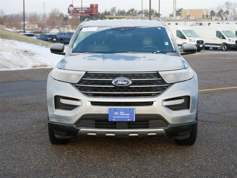 Certified 2020 Ford Explorer XLT w/ Equipment Group 202A image 8