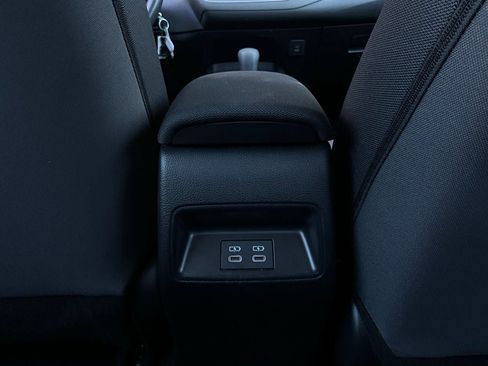 Used 2025 Toyota Corolla LE image 12