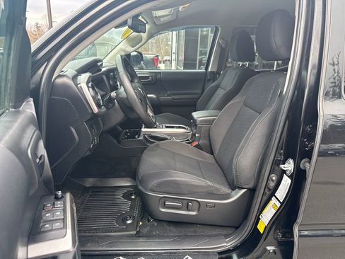 Used 2023 Toyota Tacoma Trail Edition w/ Trail Edition image 11