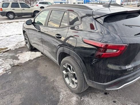 Used 2025 Chevrolet Trax LT w/ Driver Confidence Package image 24