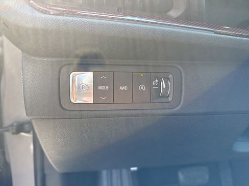 New 2026 Chevrolet Traverse Z71 w/ Enhanced Driving Package AWD/4WD image 24