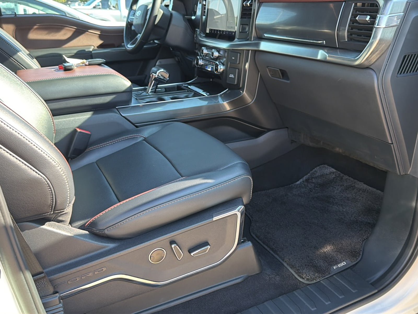 Used 2023 Ford F150 Lariat w/ Equipment Group 502A High AWD/4WD image 22