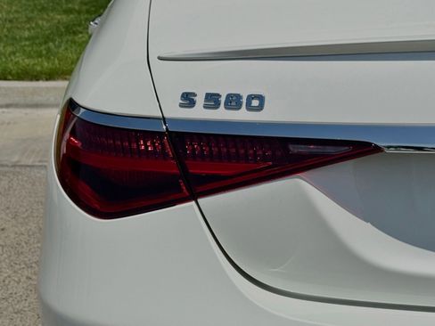 Used 2023 Mercedes-Benz S 580 4MATIC Sedan image 11