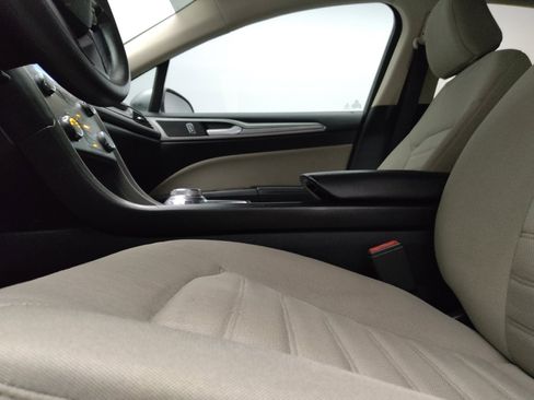 Used 2020 Ford Fusion S FWD image 17