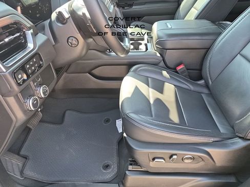 Used 2025 GMC Yukon XL Denali image 38