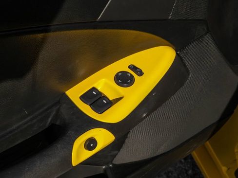 Used 2006 Chevrolet Corvette Coupe image 33