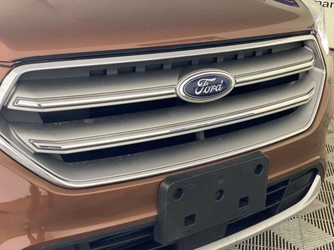 Used 2017 Ford Escape Titanium w/ Equipment Group 301A AWD/4WD image 37