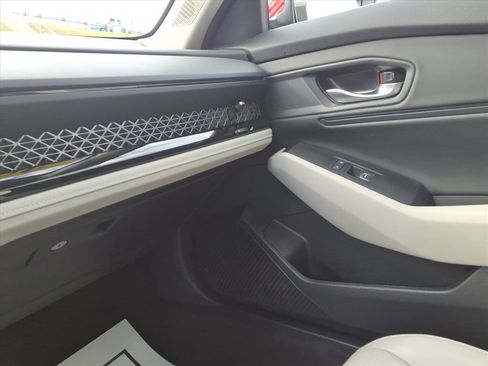 Certified 2024 Honda Accord EX-L image 28