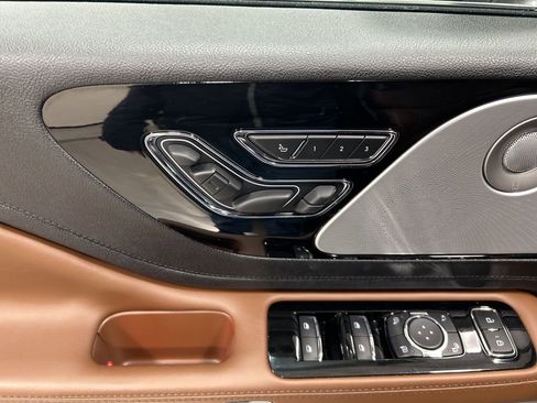 Certified 2023 Lincoln Aviator Reserve w/ Equipment Group 201A image 14