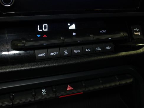 Used 2025 Toyota Tundra SR AWD/4WD image 23