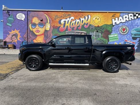 Certified 2025 Toyota Tacoma TRD Sport w/ TRD Sport Upgrade Package image 2