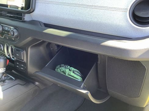 Used 2024 Jeep Wrangler Sport S image 36