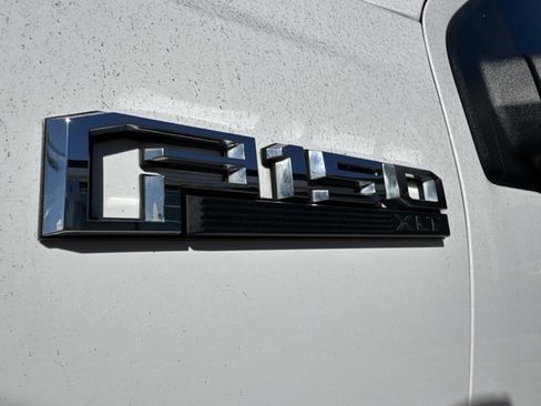 Used 2018 Ford F150 XLT image 9