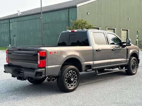 Used 2023 Ford F250 Platinum AWD/4WD image 7