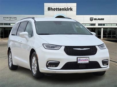 Used 2022 Chrysler Pacifica Touring-L