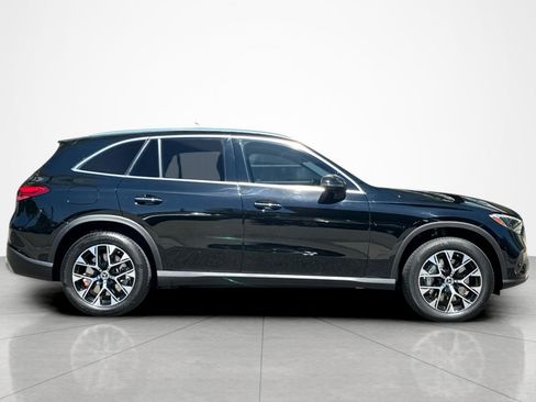 Used 2025 Mercedes-Benz GLC 350e 4MATIC image 6