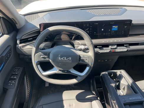 New 2026 Kia EV9 Wind image 10