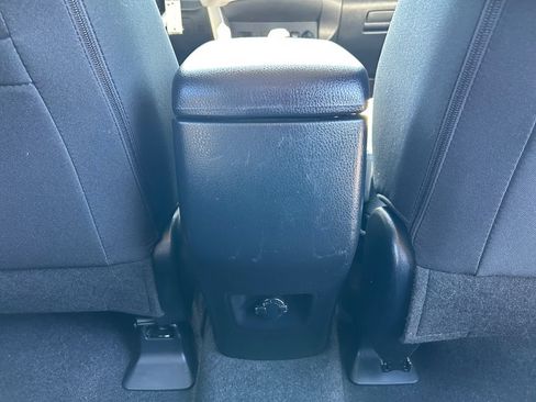Used 2016 Toyota RAV4 XLE AWD/4WD image 24