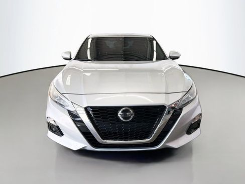 Used 2020 Nissan Altima 2.5 SV image 3