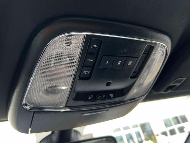 Certified 2021 Jeep Grand Cherokee Limited AWD/4WD image 30