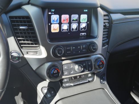 Used 2019 GMC Yukon XL Denali w/ Denali Ultimate Package AWD/4WD image 11