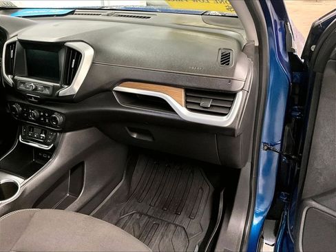 Used 2020 GMC Terrain SLE w/ Driver Convenience Package FWD image 13