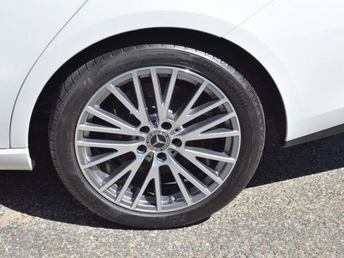 Used 2025 Mercedes-Benz CLA 250 4MATIC image 12