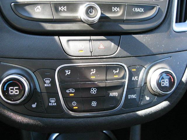 Used 2024 Chevrolet Malibu LT FWD image 19