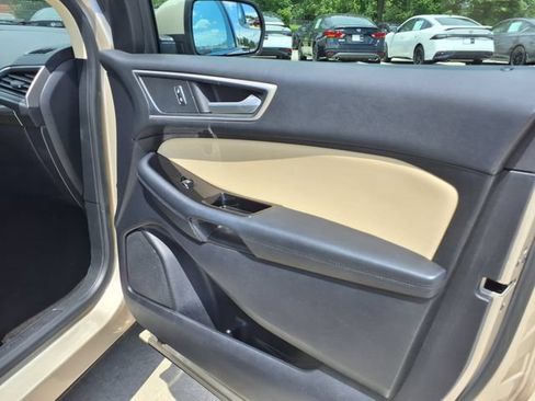 Used 2018 Ford Edge SEL w/ Equipment Group 201A FWD image 22