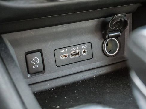 Used 2025 Nissan Sentra SV w/ Trunk Package FWD image 30