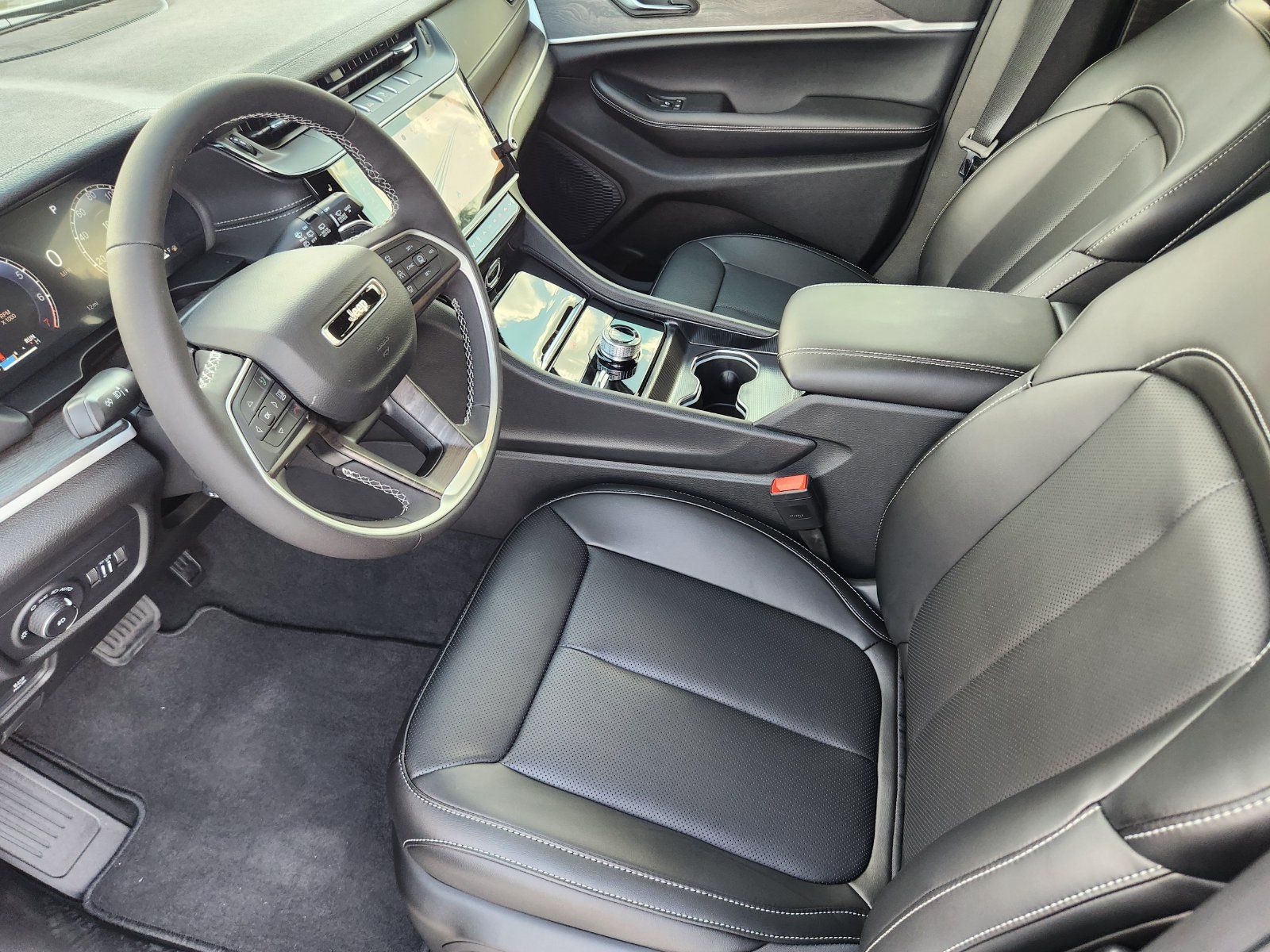New 2027 Jeep Grand Cherokee Limited w/ Technology Group II AWD/4WD image 14