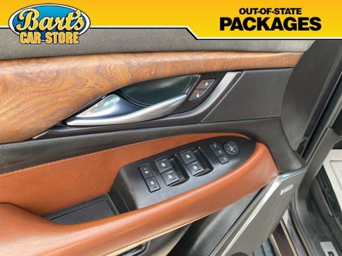 Used 2017 Cadillac Escalade ESV Luxury image 27
