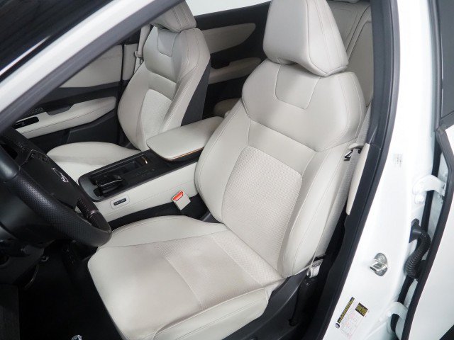 Used 2024 Nissan Ariya Evolve+ AWD/4WD image 14