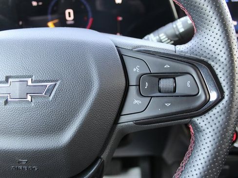 Used 2024 Chevrolet TrailBlazer RS w/ Driver Confidence Package image 29