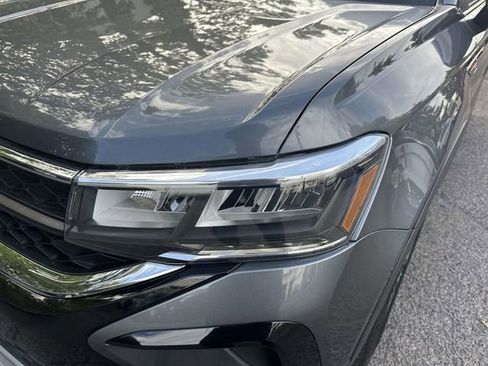 Used 2024 Volkswagen Taos SE image 8