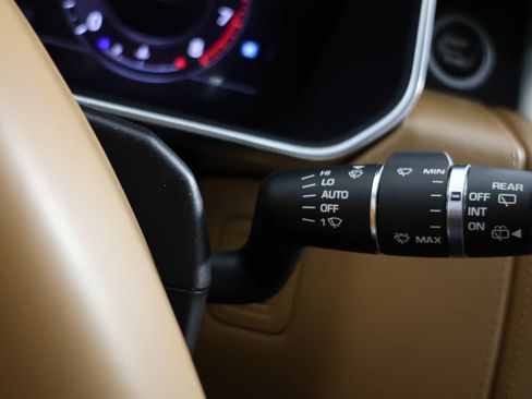 Used 2019 Land Rover Range Rover Autobiography image 26