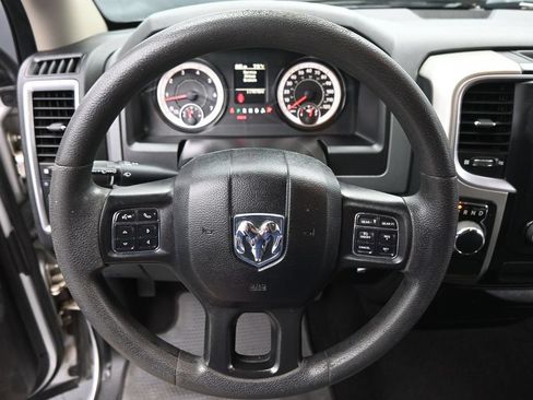 Used 2018 RAM 1500 Classic SLT RWD image 10