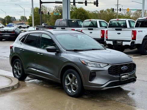 Certified 2023 Ford Escape ST-Line image 6
