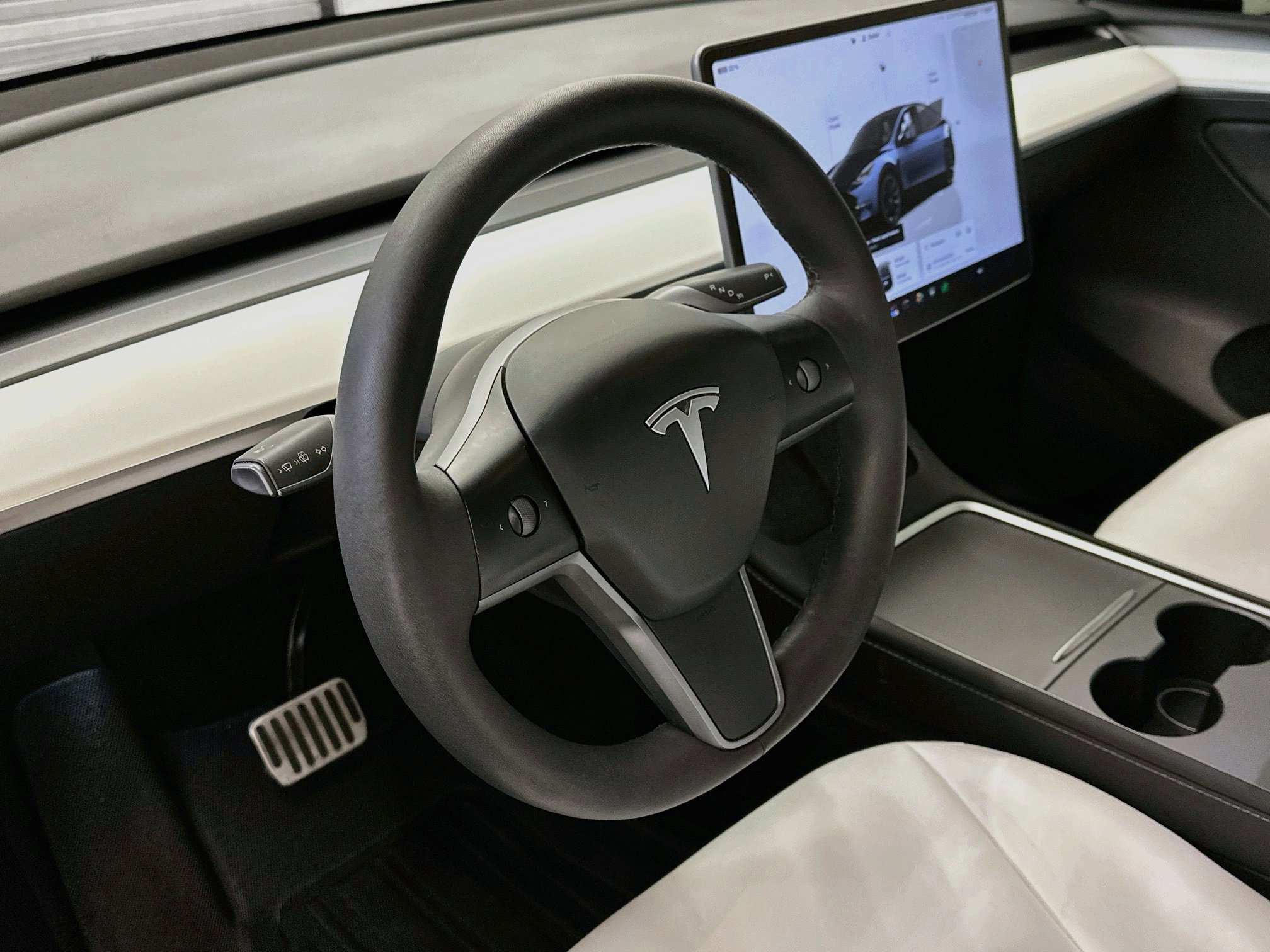 Used 2023 Tesla Model Y Long Range AWD/4WD image 17