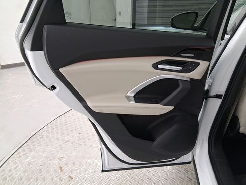 Used 2025 Audi Q5 Premium Plus w/ Premium Plus image 28