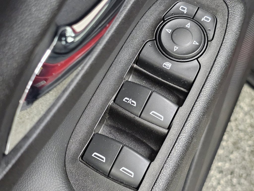 Used 2020 Chevrolet Equinox LT FWD image 32