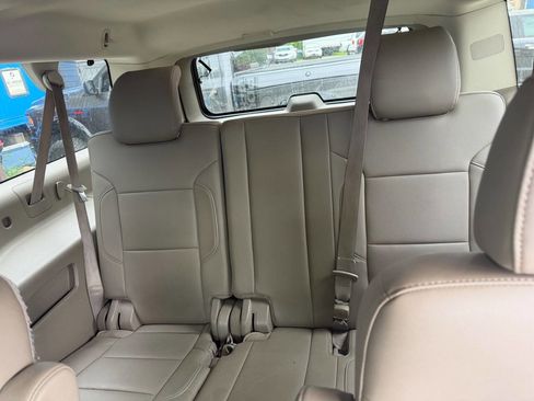 Used 2015 Chevrolet Suburban LT AWD/4WD image 13