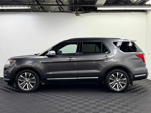 Used 2018 Ford Explorer Platinum AWD/4WD image 3