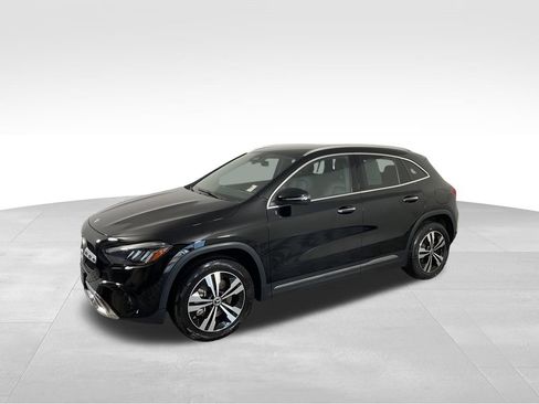 Used 2025 Mercedes-Benz GLA 250 image 4
