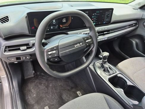 Used 2025 Kia K4 LXS FWD image 15