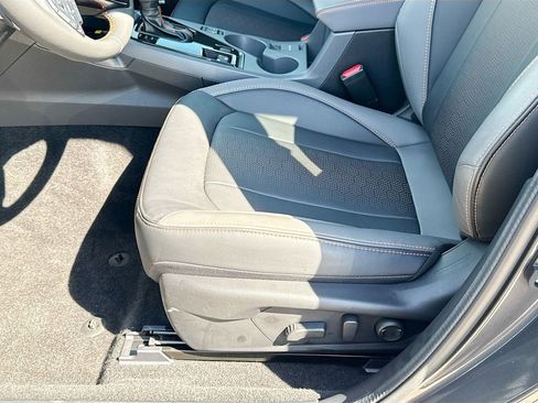 Certified 2025 Subaru Crosstrek 2.5i Limited w/ Crosstrek Mirror Package image 27