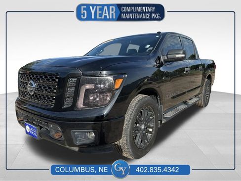 Used 2018 Nissan Titan SV w/ SV Convenience Package AWD/4WD image 1