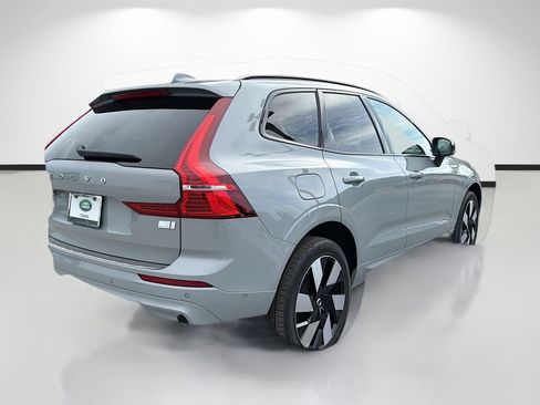 Used 2024 Volvo XC60 T8 Plus w/ Protection Package Premier AWD/4WD image 5